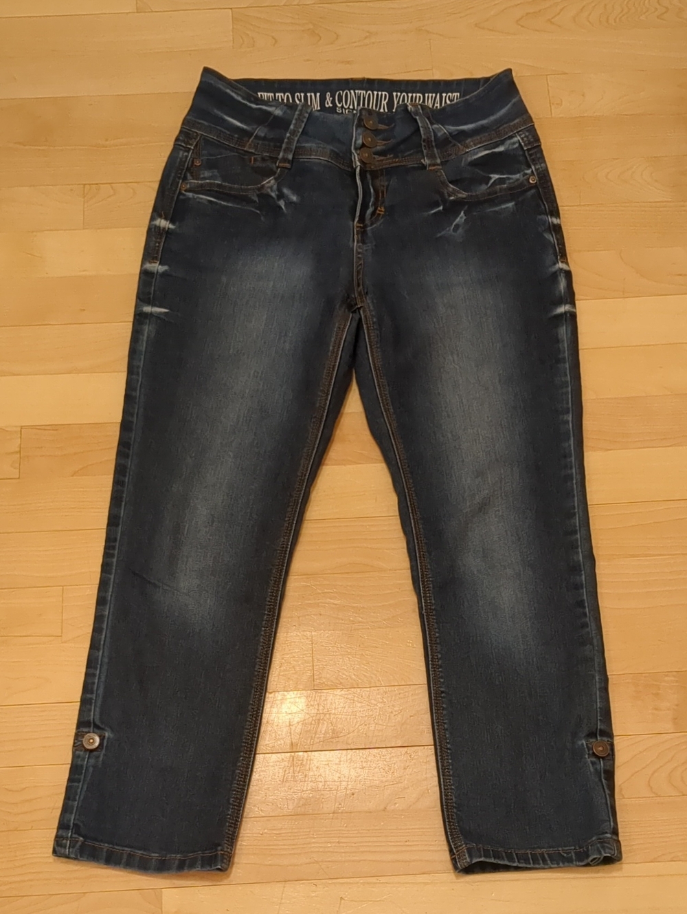Signature Studio Convertible Cuff Slimming Three Button Waist Crop Jean 6